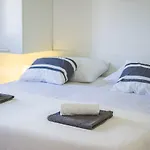 Superior *