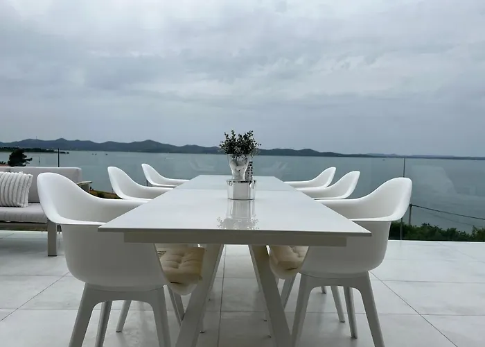 Superior شقة زادار